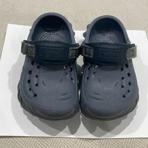 Attention croc lovers